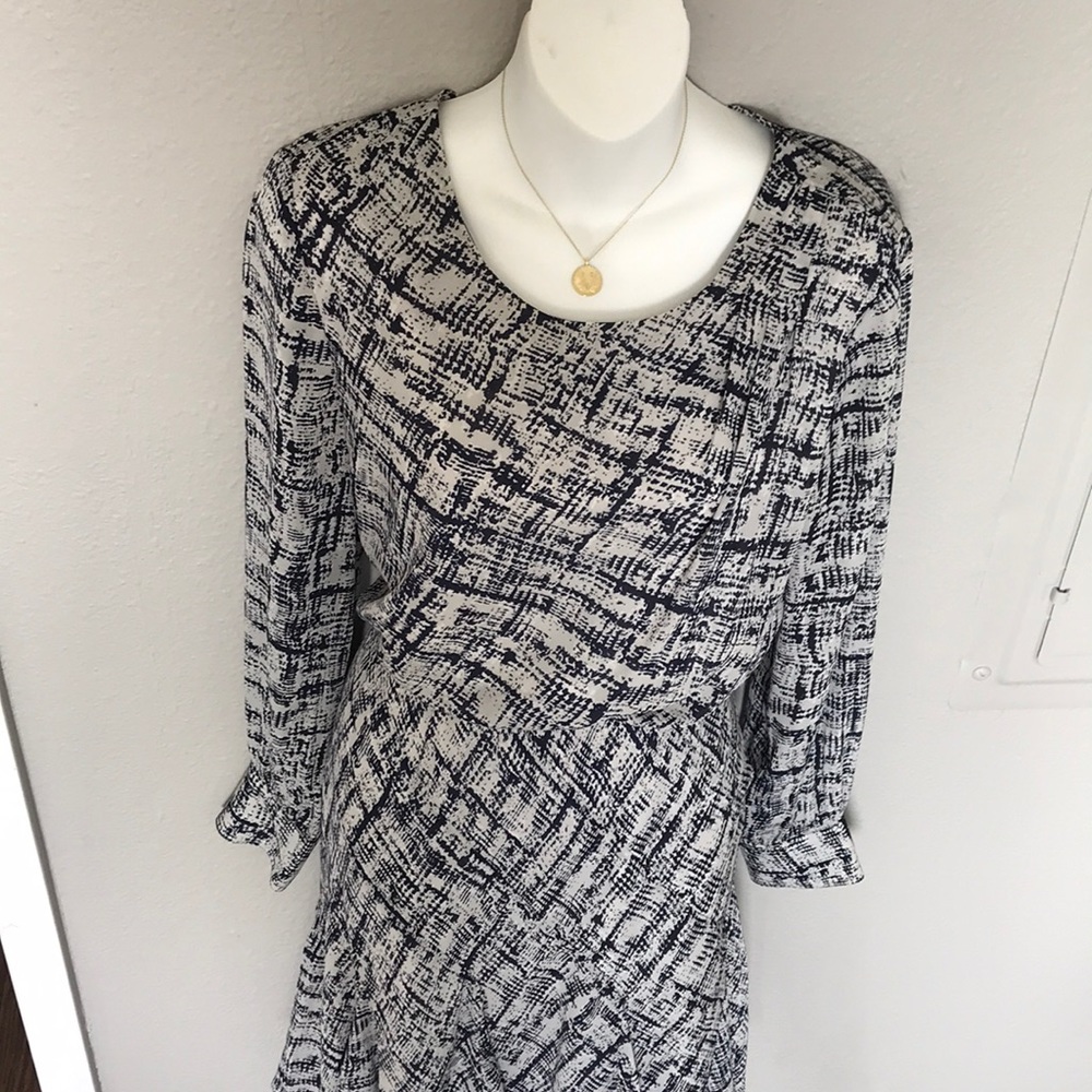 Banana Republic wrinkle resistant dress